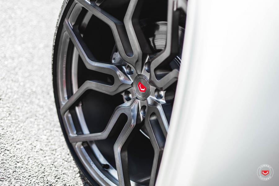 Колеса BMW X5 on Vossen Wheels (HC-3) 2017 года  (фото 15 из 22)